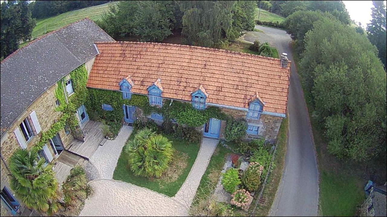 Gites De La Touche Aux Pourvoirs Combourg Exterior foto